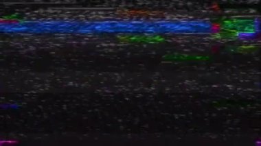 Arıza ve VHS etkisi. Sinyal engelleyici ile titreşimli şarjör. Dijital piksel siyah ve beyaz gürültü arızası ve vhs etkisi. 80 'ler-90' ların TV 'sinin video sinyallerindeki sorunlar ve parazitler.
