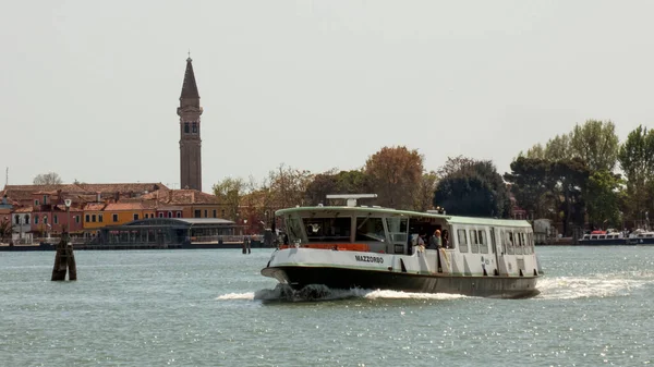 2019 Italien Venedig Vaporetto Venetianska Lagunen — Stockfoto