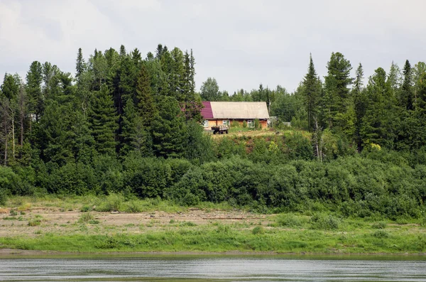 Vista Aldeia Verkhneimbatsk Partir Rio Yenisei Região Krasnoyarsk Rússia — Fotografia de Stock