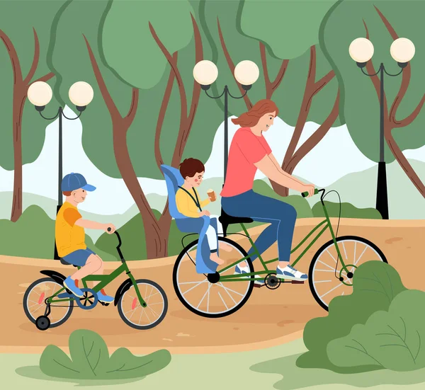 夏季家庭度假背景平坦 母亲和孩子们骑自行车在城市公园的病媒图片 — 图库矢量图片
