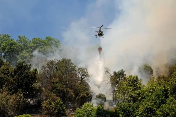 Helikopter tűz — Stock Fotó