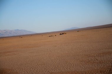 Kaliforniya 'daki Ölüm Vadisi çölündeki sonsuz kumlar.