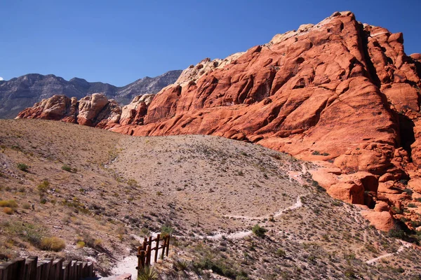 Den Dramatiska Grusgången Till Toppen Red Rock Canyon Nevada — Stockfoto