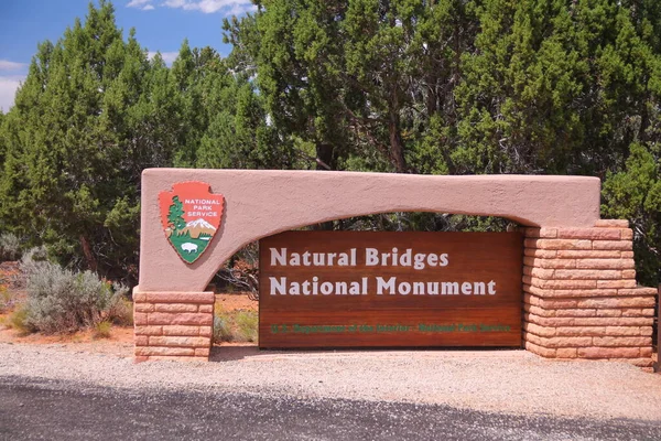 Tradizionale Simbolo Del Monumento Nazionale Dei Ponti Naturali All Ingresso — Foto Stock