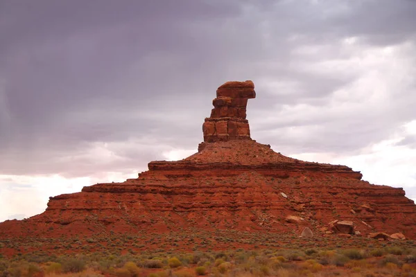 Una Torre Compuesta Por Una Roca Roja Desierto Del Valle — Foto de Stock