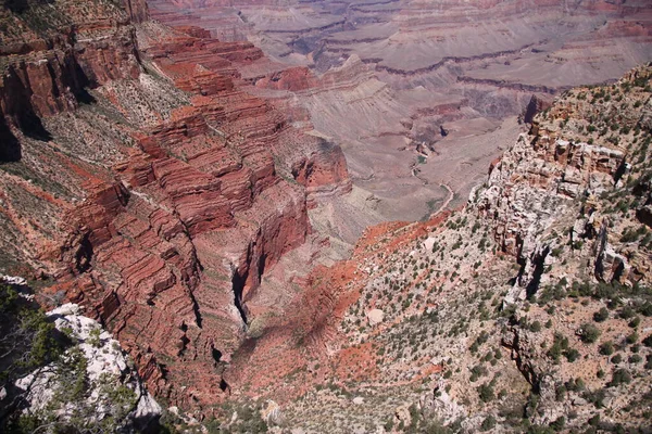 亚利桑那州大峡谷国家公园的红岩 — 图库照片
