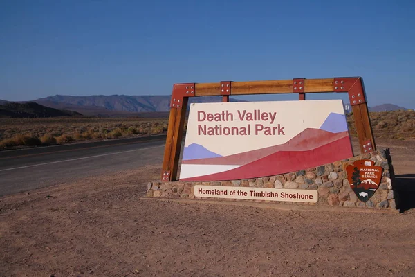 Segnale Ingresso Death Valley National Park Durante Caldo Tramonto California — Foto Stock