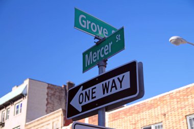 Green Grove Caddesi ve Mercer Caddesi Jersey 'nin merkezindeki tarihi tabela.