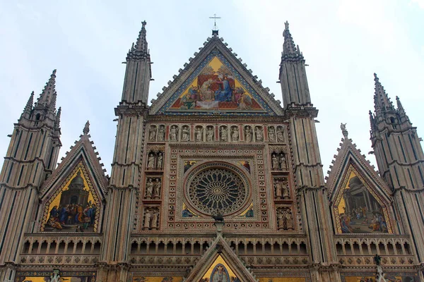 イタリアのウンブリアにあるOrvieto大聖堂 ドゥオーモ オルヴィエト の閉鎖 — ストック写真