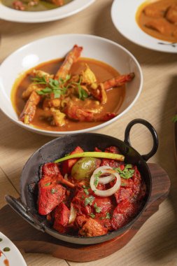 Tipik Hint yemekleri.