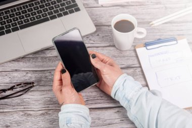 Tasarımcının Resepsiyon duyarlı web tasarım konsepti ile.