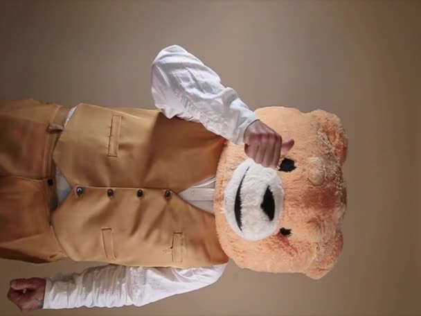 Man Teddy Bear Head Giving Thumb Vertical Video Social Networks — Stock Video