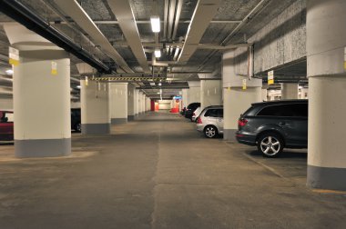 yeraltı otoparkı
