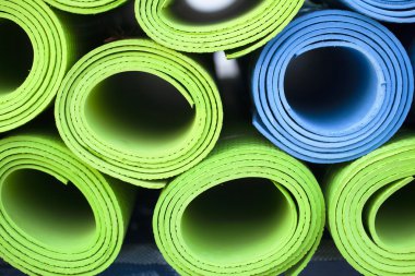 renkli yoga paspaslar