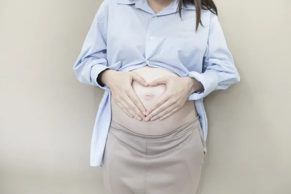 Mujer embarazada. — Foto de Stock