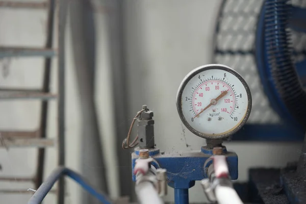 Close Pressure Gauge Old Machine Background Engineering Equipment Concept — Stock Photo, Image