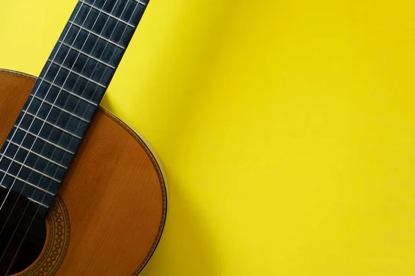 Old Classic Guitar Yellow Table Background Music Concept — Stockfoto