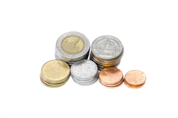 Tailandia papel moneda y monedas aisladas sobre blanco —  Fotos de Stock