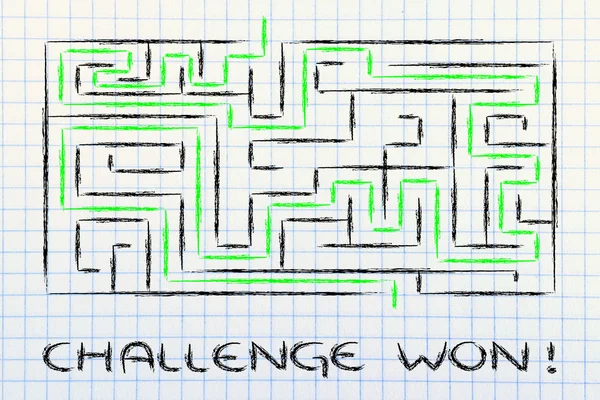 Metapher Labyrinth-Design: Herausforderung gewonnen! — Stockfoto