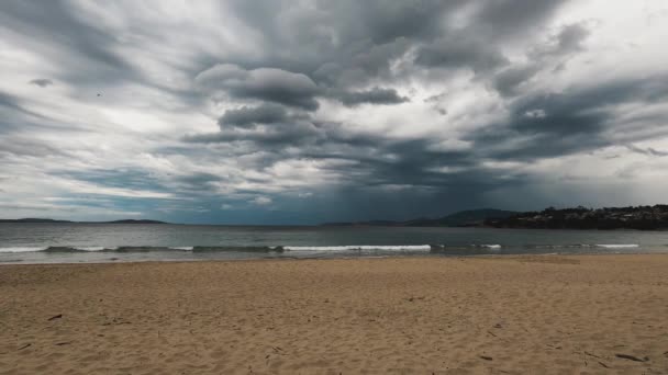 Intensas Nuvens Escuras Tempestuosas Sobre Oceano Pacífico Bela Vista Kingston — Vídeo de Stock