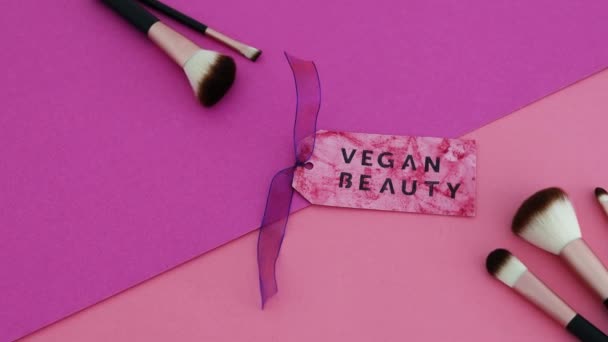 Zalimlik Içermeyen Güzellik Ürünleri Konsepti Vegan Güzellik Mesajı Makyaj Fırçalarının — Stok video