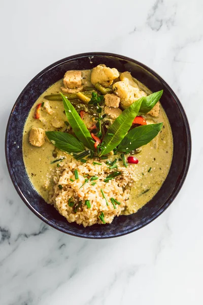 Curry Vert Végétalien Tofu Poivron Chou Fleur Servi Avec Riz — Photo