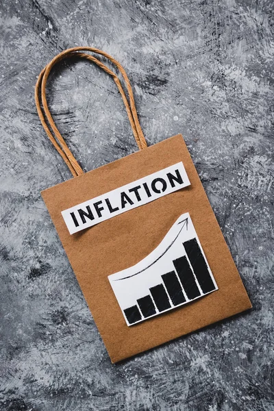 Inflation Och Stagnerande Ekonomi Begreppsmässig Bild Med Text Över Shoppingpåse — Stockfoto