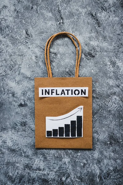 Inflation Och Stagnerande Ekonomi Begreppsmässig Bild Med Text Över Shoppingpåse — Stockfoto