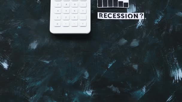 Рецессия Стагнация Экономики Концептуальное Изображение Текстом Рядом Калькулятором Графики Показывающие — стоковое видео