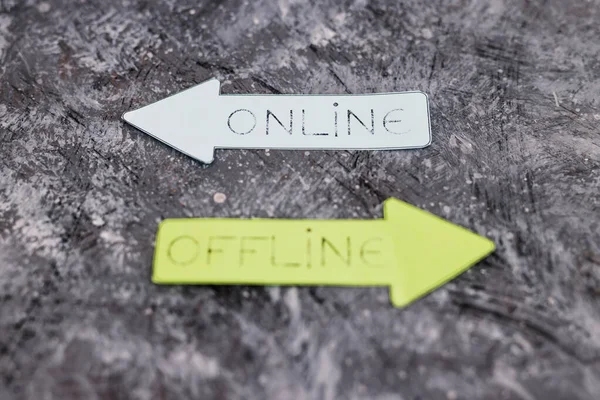 Social Media Lifestyle Business Model Concept Online Offline Alternatives Arrows —  Fotos de Stock