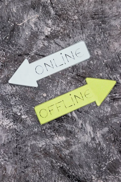 Social Media Lifestyle Business Model Concept Online Offline Alternatives Arrows — ストック写真