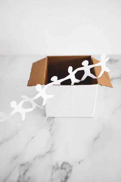 Think Box Concept Paper People Chain Getting Out White Box — Foto de Stock