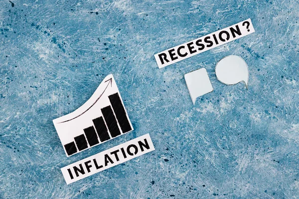 Inflationstext Och Diagram Som Visar Priser Som Stiger Bredvid Lågkonjunktur — Stockfoto