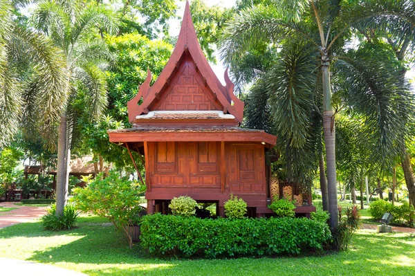 geleneksel Tay eski ahşap evi.