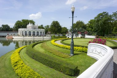 Tay yaz Sarayı bang pa.