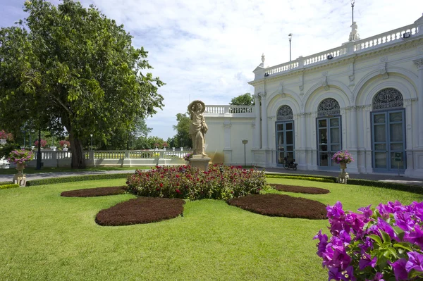 Tailandés palacio de verano bang pa en . — Foto de Stock