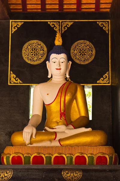 Buddha Statue in Ubosot Wat Chedi Lung — Stock Photo, Image