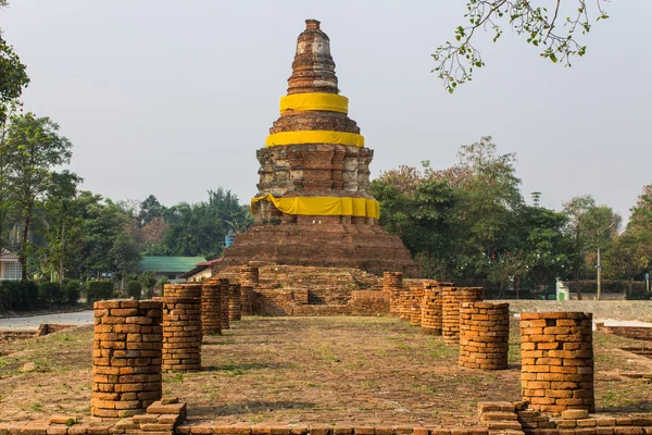 Oude chedi in wiang kum kam, oude stad — Stockfoto