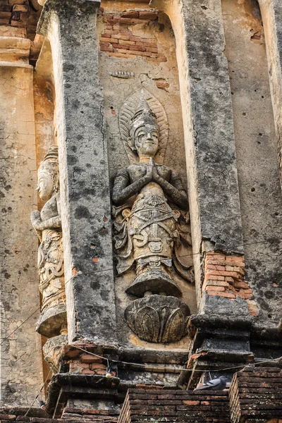 Ängel på väggen, chedi wat lok mo lee i Chiang Mai — Stockfoto