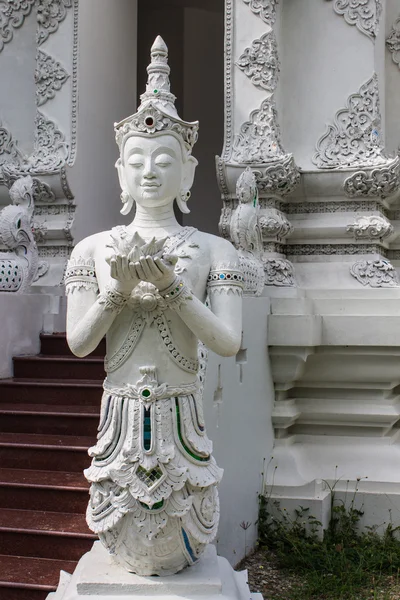 Thai ängel i wat sri don månen, chiangmai thailändska templet — Stockfoto