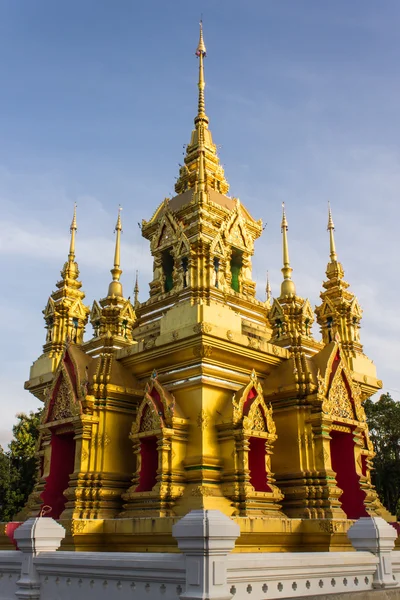Chedi in Wat Kamat in Chomthong, Chiangmai Thailand — стоковое фото