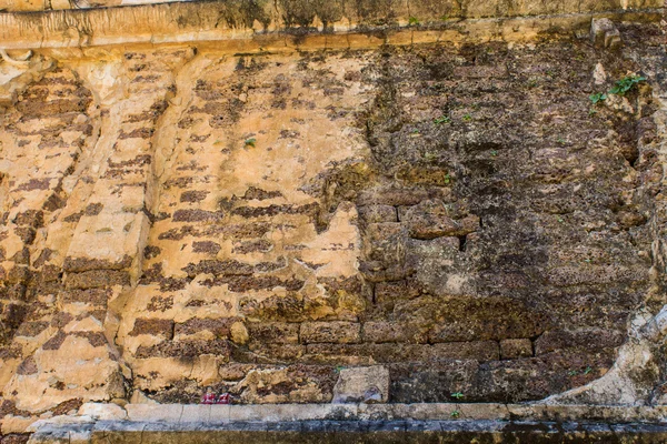 Ангел на стене в Чеди, Ват Чед Йод в Чиангмае — стоковое фото