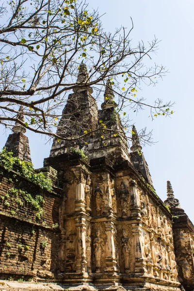 Chedi in Wat Chedyod , Chiangmai — Stock Photo, Image