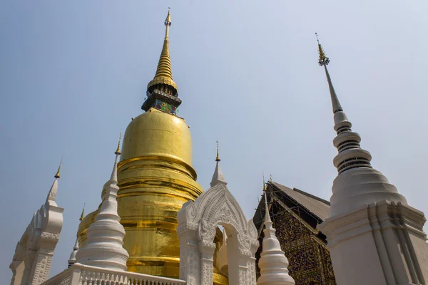 Chedi en Wat Suandok — Foto de Stock