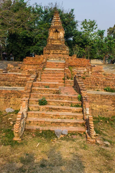 Eski chedi wiang kum kam, antik kentin içinde — Stok fotoğraf
