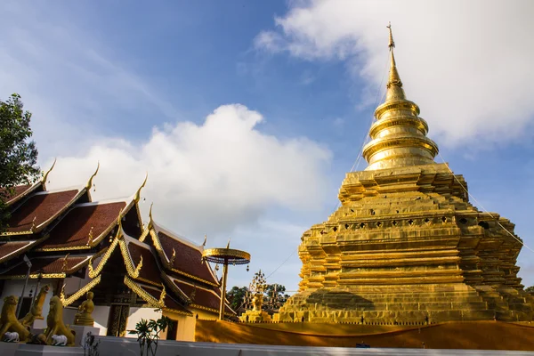 Wat Pra That Chomthong vora vihan , Chedi in Chiangmai Thailand — Stock Photo, Image