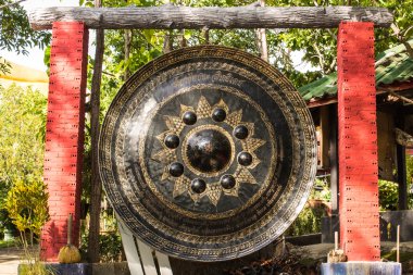 wat mokkanlan, chomthong chiangmai Tayland içinde büyük gong