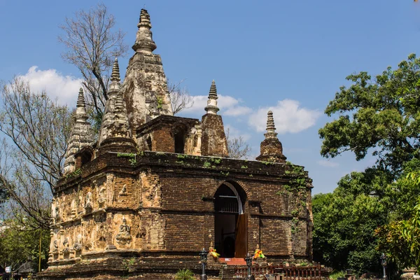 Chedi en Wat Chedyod, Chiangmai —  Fotos de Stock