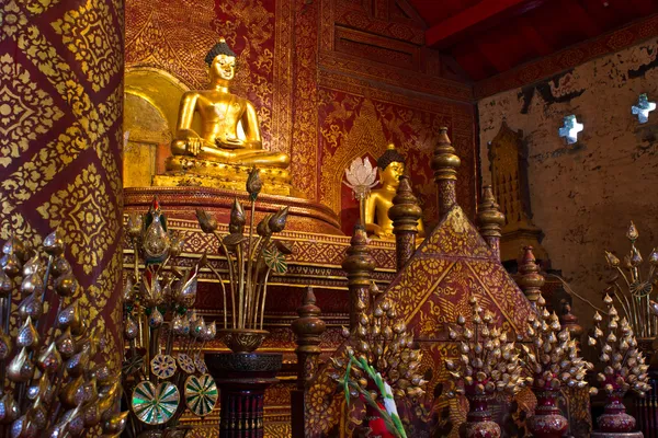 Buddhasihink w wat phra singh, chiangmai — Zdjęcie stockowe