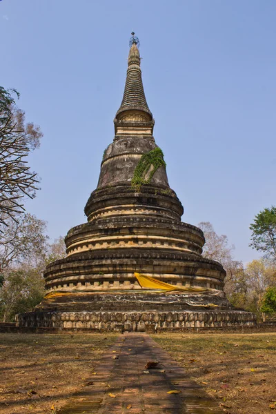 Chedi viejo en Wat Umong —  Fotos de Stock